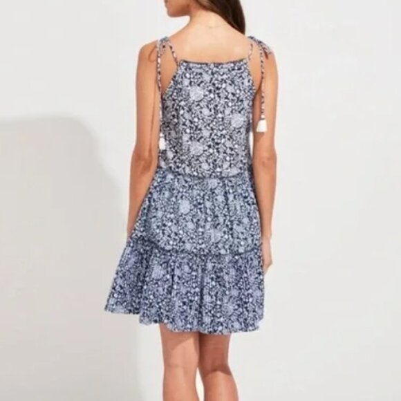 Vineyard Vines Brand Women's Medium Tiered Seersucker Blue & White Floral Dress - Picture 3 of 10